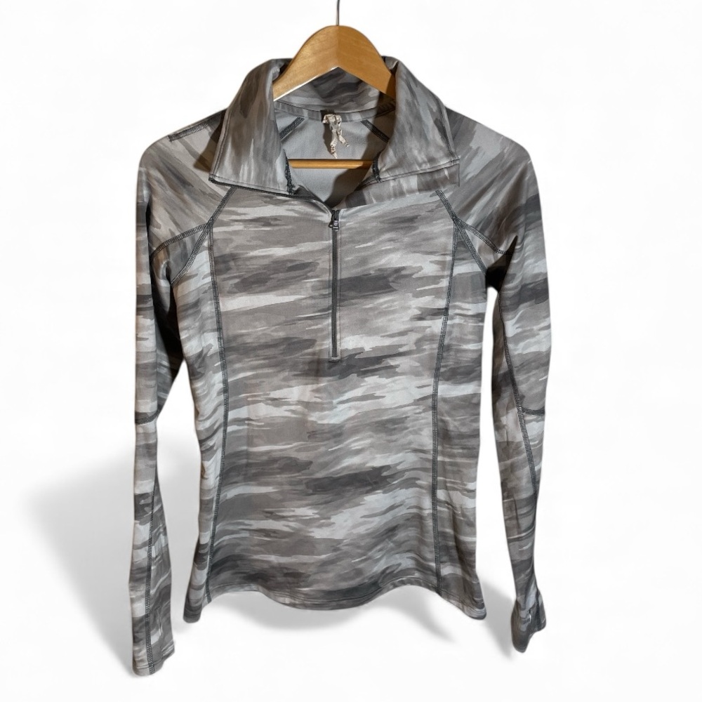 G6- Medium Med athletic running Gray Camouflage Quarter-Zip Pullover
